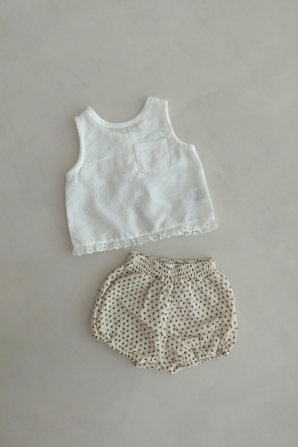 Slit blouse - White