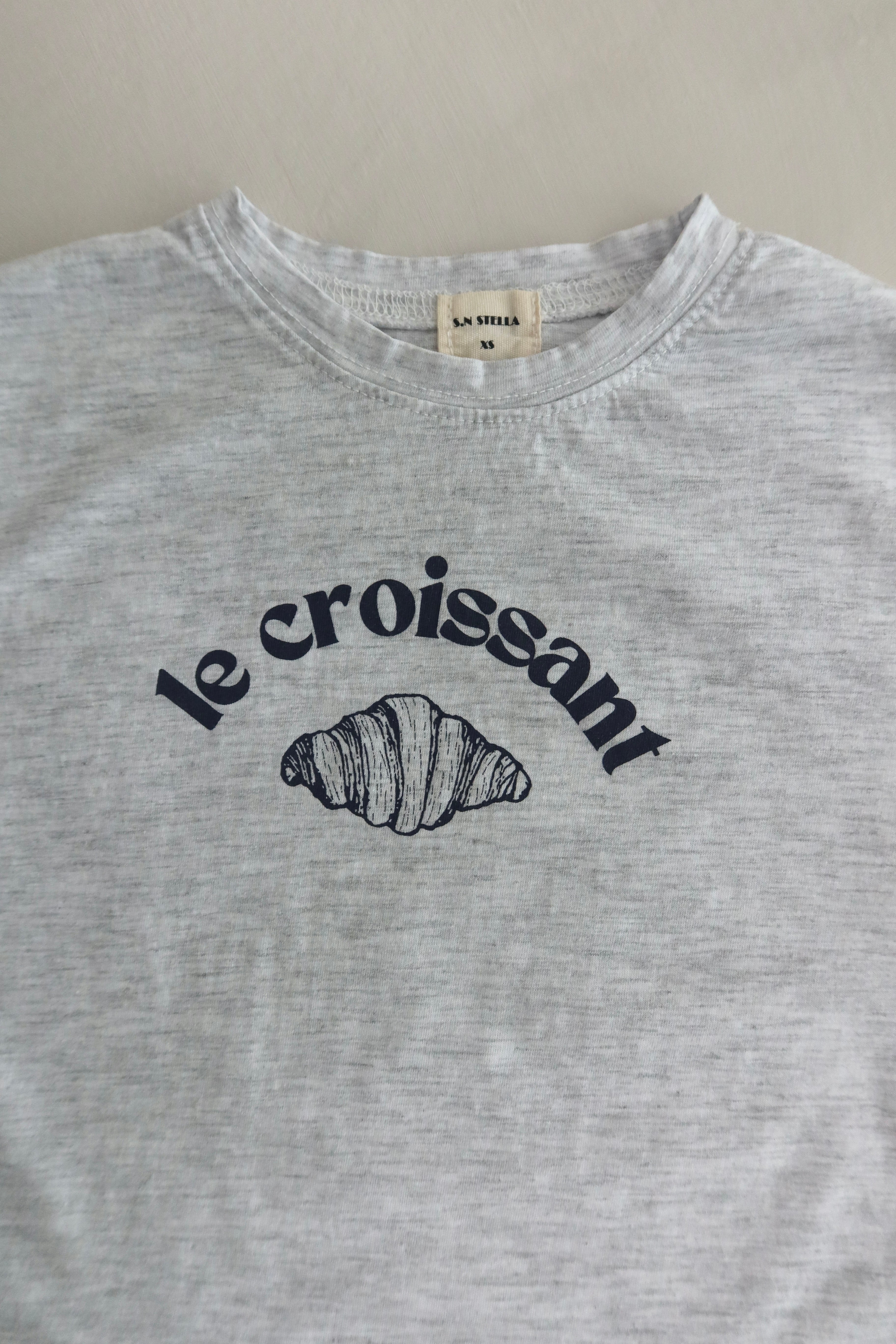Croissant Tee - Gray
